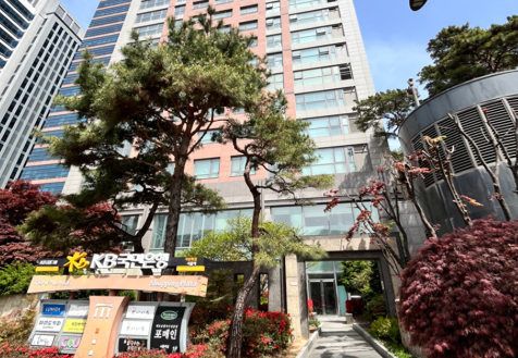 전국 최고의 접근성을 자랑하는 서울역3센터 외부 전경(남산트라팰리스 1층)