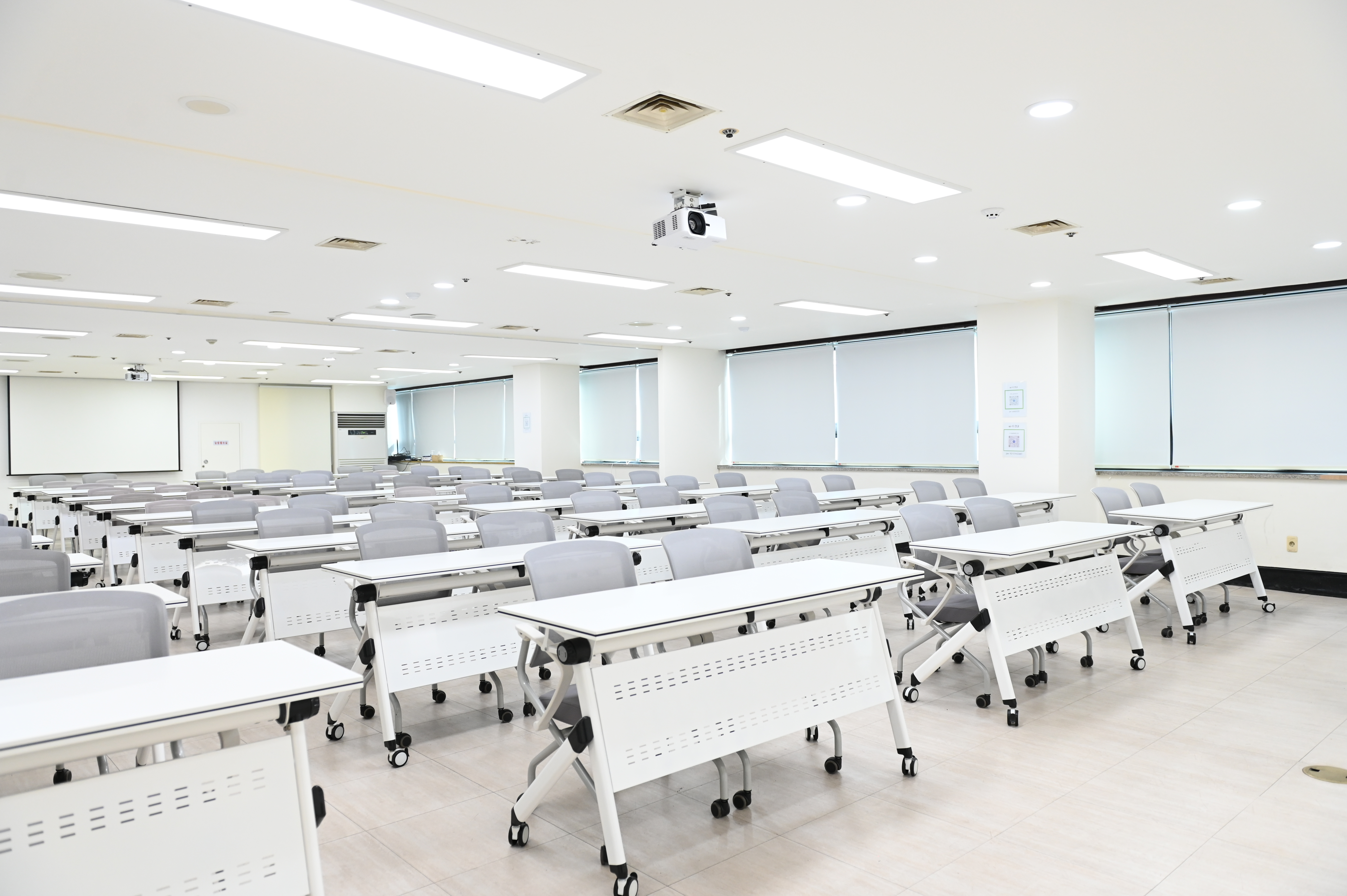 스페이스쉐어 지밸리센터 GD홀 전경, IT 교육과 행사에 최적화된 기가 인터넷 회선 구비